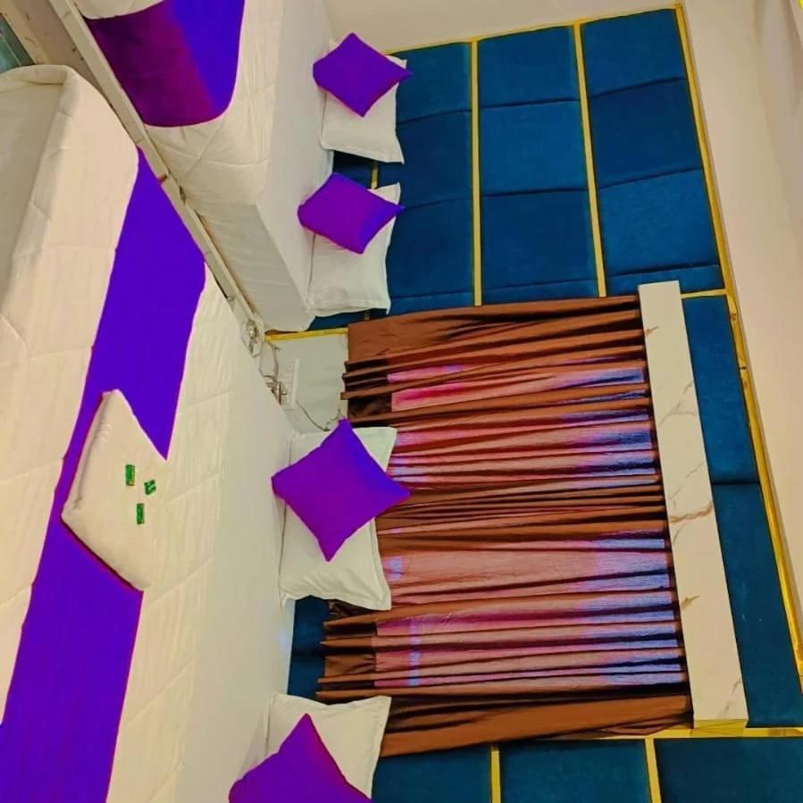 Hotel Karnavati Αχμπανταμπάντ Εξωτερικό φωτογραφία