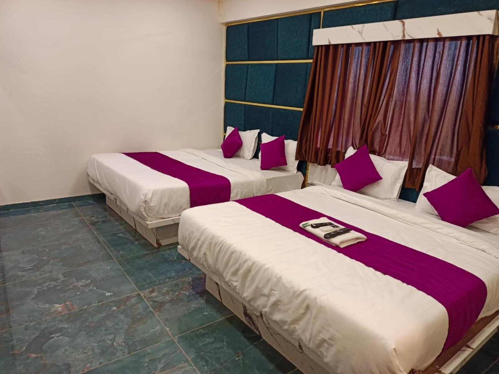 Hotel Karnavati Αχμπανταμπάντ Εξωτερικό φωτογραφία