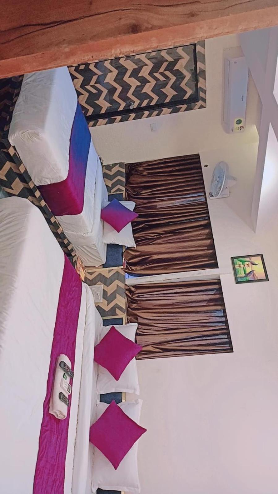Hotel Karnavati Αχμπανταμπάντ Εξωτερικό φωτογραφία