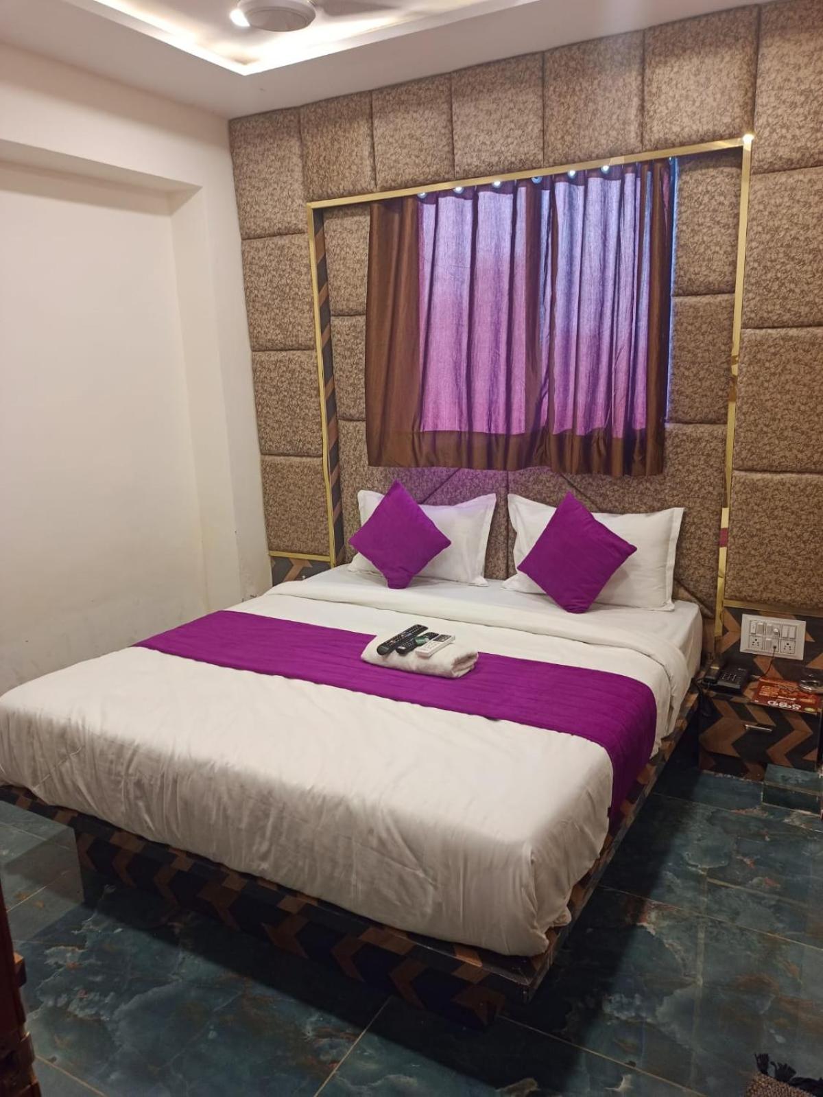 Hotel Karnavati Αχμπανταμπάντ Εξωτερικό φωτογραφία