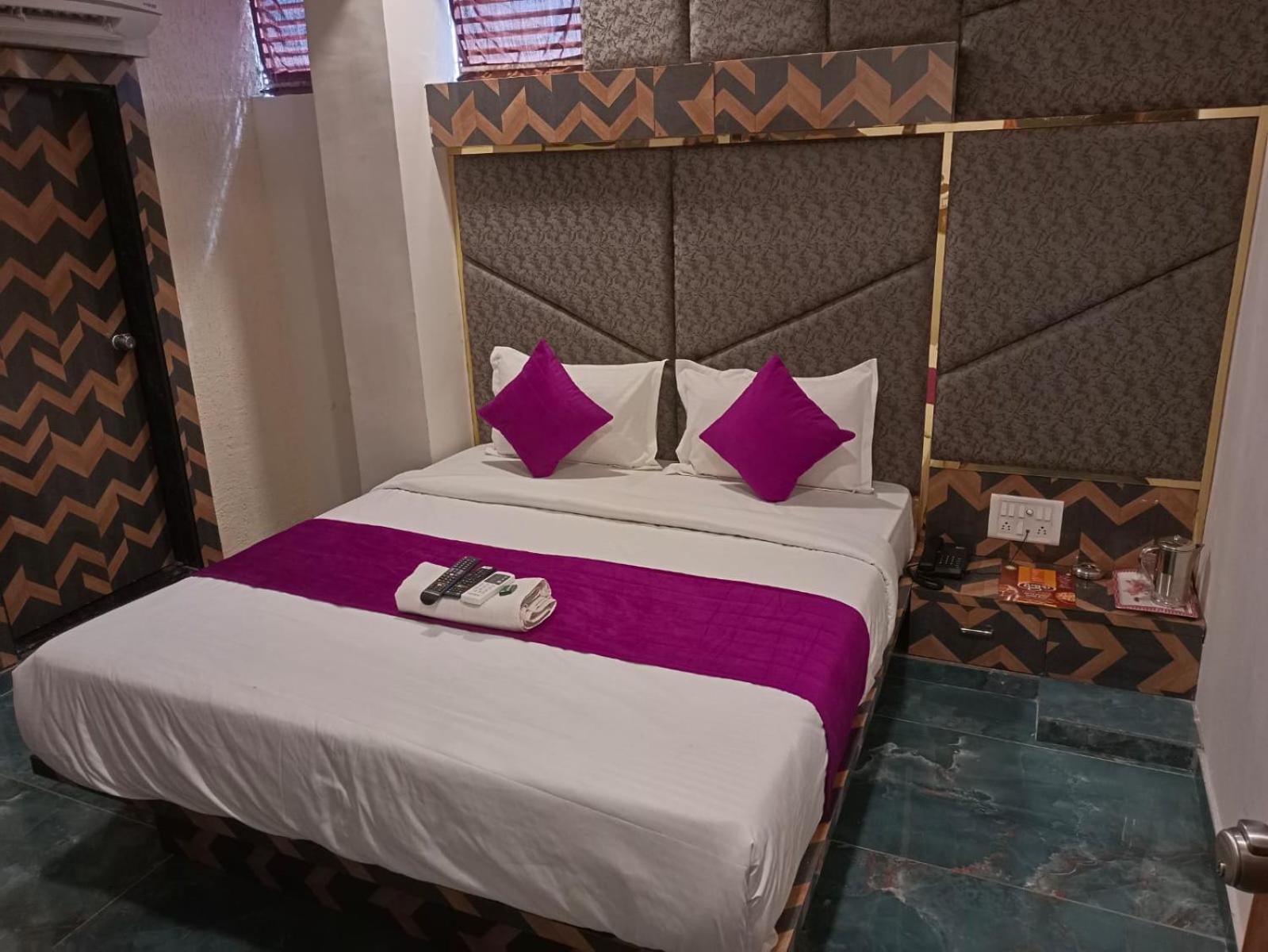 Hotel Karnavati Αχμπανταμπάντ Εξωτερικό φωτογραφία